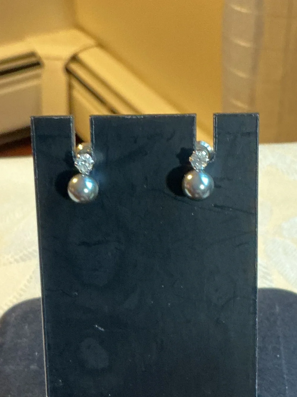 Erika Lyons Vintage Faux Pearl Necklace,  Bracelet and Earring Hematite Set